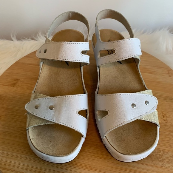 White and Tan Sandals with Perforated Strap Design - Picture 1 of 11